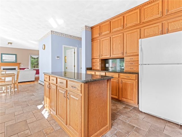 3 Aster Lane, Coventry, RI 02831