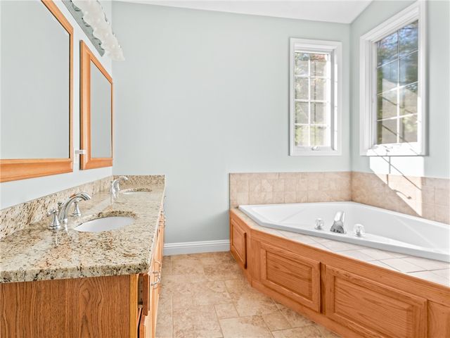 3 Aster Lane, Coventry, RI 02831