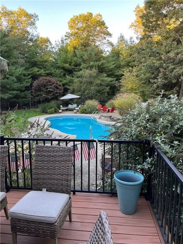 3 Aster Lane, Coventry, RI 02831