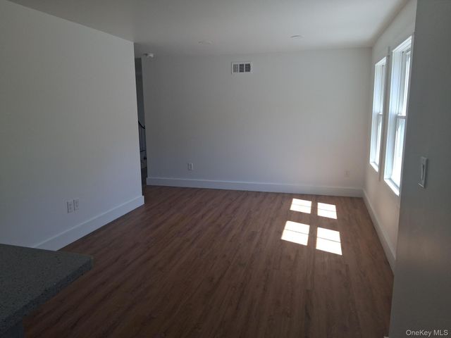 11 Cedar, Staatsburg, NY 12580