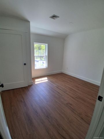 11 Cedar, Staatsburg, NY 12580