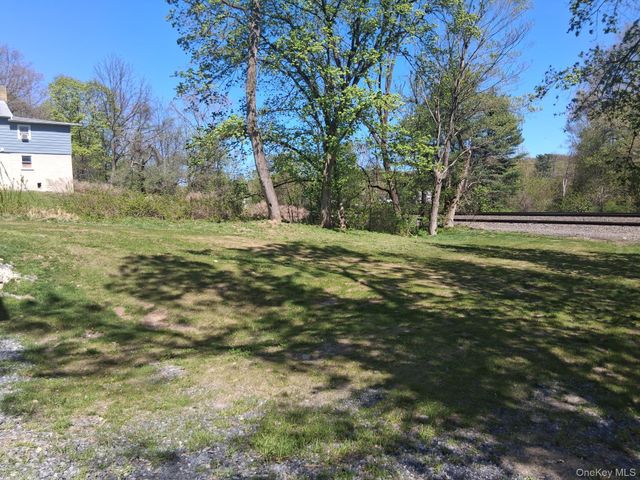 11 Cedar, Staatsburg, NY 12580