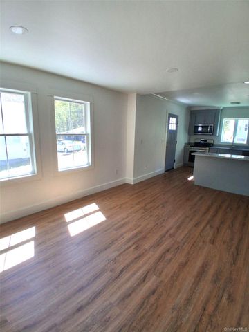 11 Cedar, Staatsburg, NY 12580