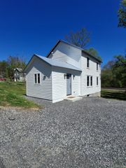 11 Cedar, Staatsburg, NY 12580