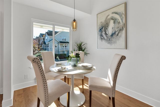 22 Schooner Ct, Richmond, CA 94804