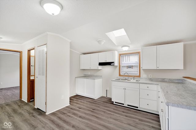 48 Echo Lake W Drive, Mooresville, IN 46158