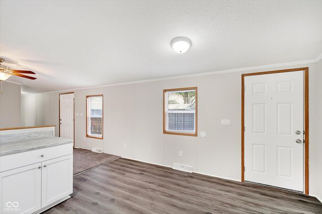 48 Echo Lake W Drive, Mooresville, IN 46158