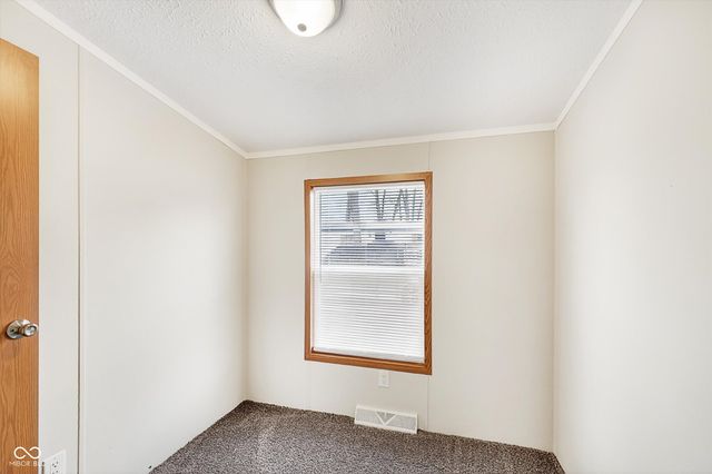 48 Echo Lake W Drive, Mooresville, IN 46158