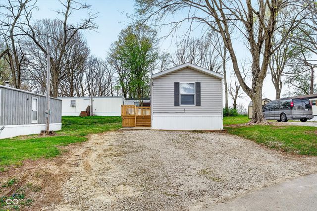 48 Echo Lake W Drive, Mooresville, IN 46158