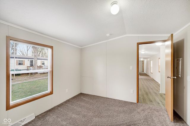 48 Echo Lake W Drive, Mooresville, IN 46158