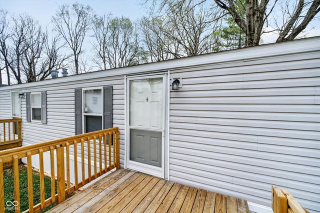 48 Echo Lake W Drive, Mooresville, IN 46158