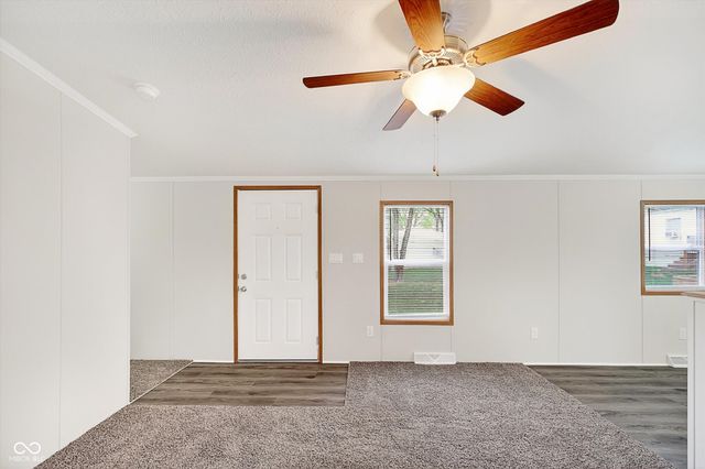 48 Echo Lake W Drive, Mooresville, IN 46158