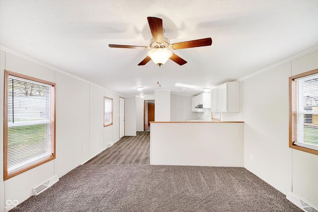 48 Echo Lake W Drive, Mooresville, IN 46158