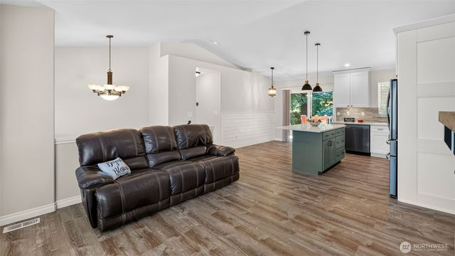 1526 49th Place SW, Everett, WA 98203