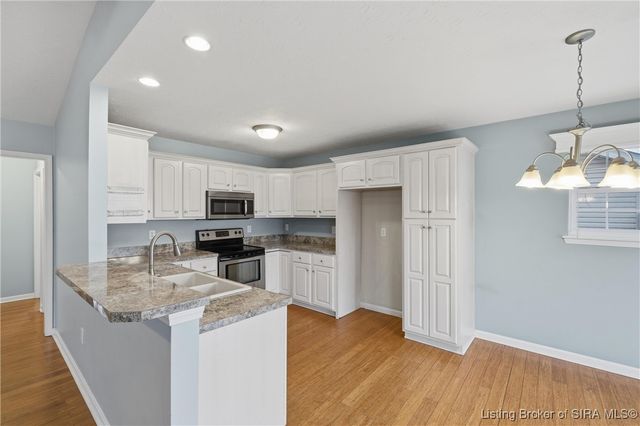 3809 Ridgetop Circle, Jeffersonville, IN 47130