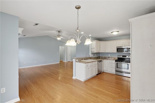 3809 Ridgetop Circle, Jeffersonville, IN 47130