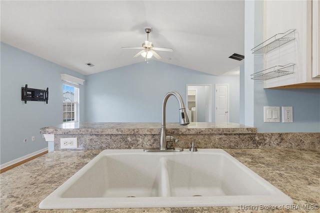 3809 Ridgetop Circle, Jeffersonville, IN 47130