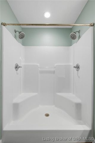 3809 Ridgetop Circle, Jeffersonville, IN 47130