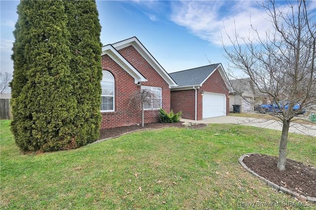 3809 Ridgetop Circle, Jeffersonville, IN 47130