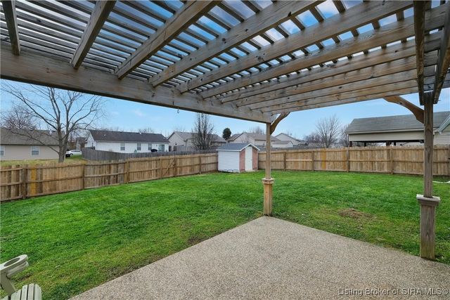 3809 Ridgetop Circle, Jeffersonville, IN 47130