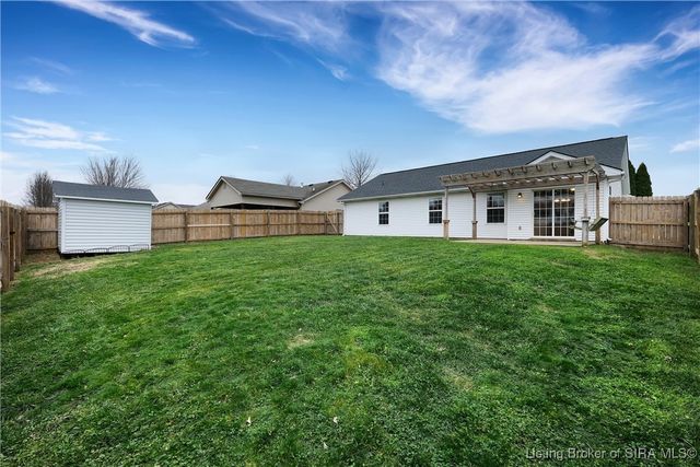 3809 Ridgetop Circle, Jeffersonville, IN 47130