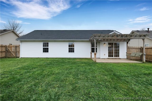 3809 Ridgetop Circle, Jeffersonville, IN 47130