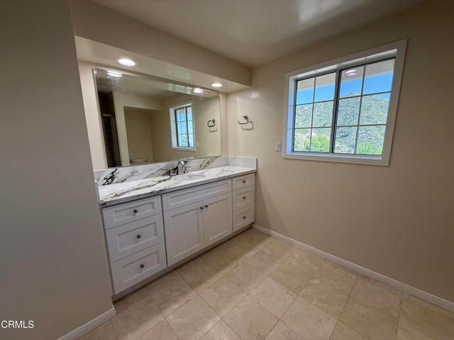2716 Ridgepine Drive, La Crescenta, CA 91214