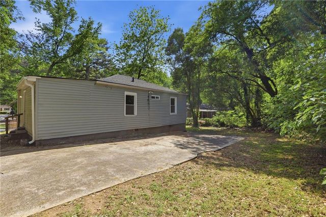 215 Moreland Way, Atlanta, GA 30354