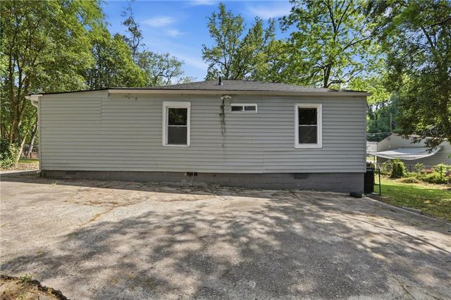 215 Moreland Way, Atlanta, GA 30354