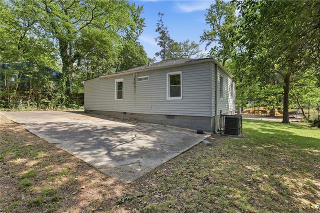 215 Moreland Way, Atlanta, GA 30354