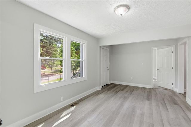 215 Moreland Way, Atlanta, GA 30354