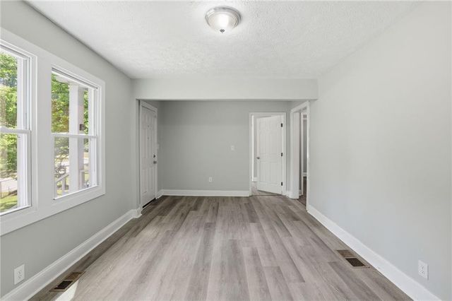 215 Moreland Way, Atlanta, GA 30354