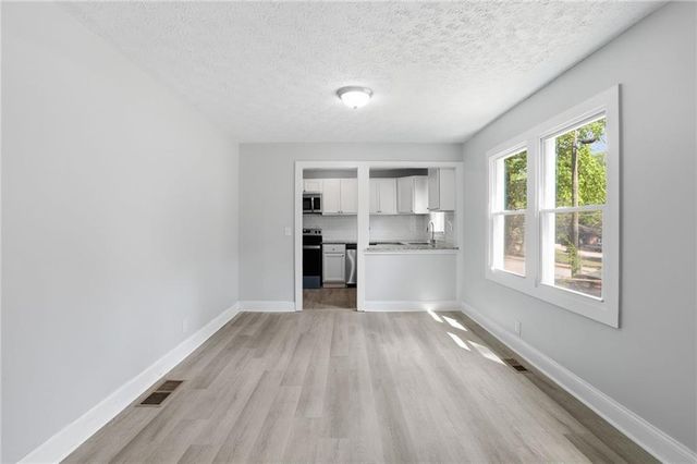 215 Moreland Way, Atlanta, GA 30354