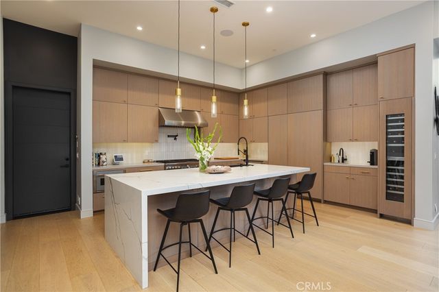 1756 Voorhees Avenue, Manhattan Beach, CA 90266