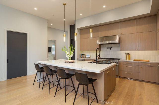 1756 Voorhees Avenue, Manhattan Beach, CA 90266