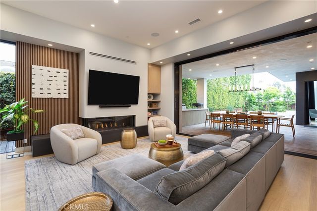 1756 Voorhees Avenue, Manhattan Beach, CA 90266