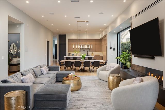 1756 Voorhees Avenue, Manhattan Beach, CA 90266