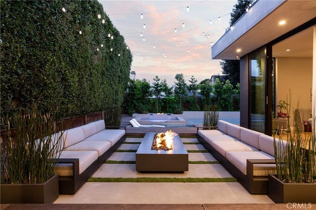 1756 Voorhees Avenue, Manhattan Beach, CA 90266