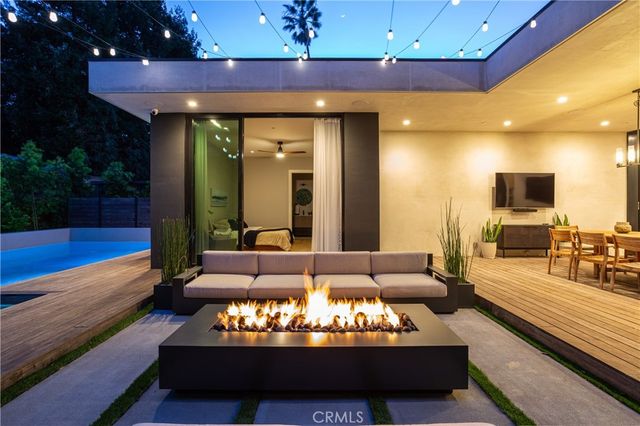 1756 Voorhees Avenue, Manhattan Beach, CA 90266