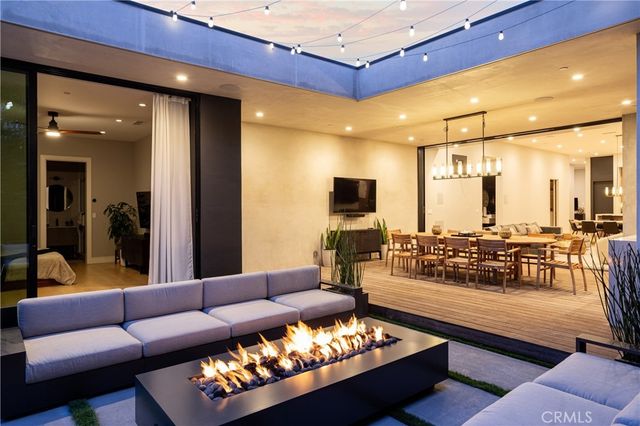 1756 Voorhees Avenue, Manhattan Beach, CA 90266