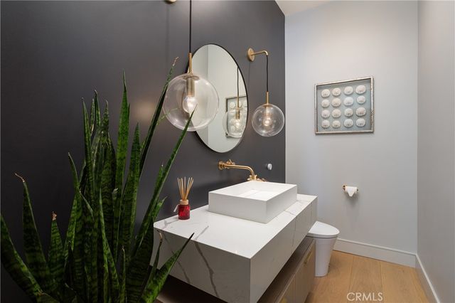 1756 Voorhees Avenue, Manhattan Beach, CA 90266