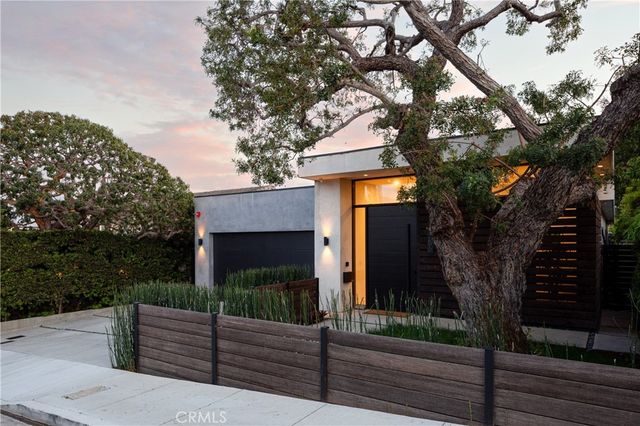 1756 Voorhees Avenue, Manhattan Beach, CA 90266