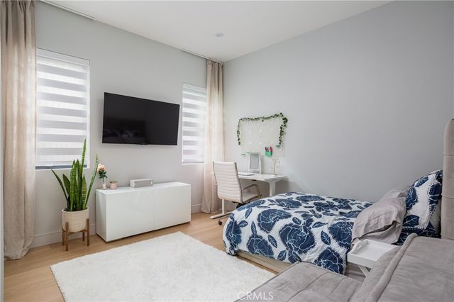 1756 Voorhees Avenue, Manhattan Beach, CA 90266