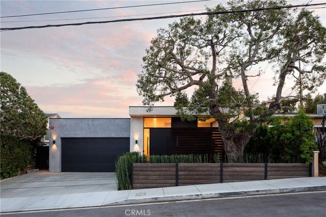 1756 Voorhees Avenue, Manhattan Beach, CA 90266