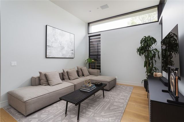 1756 Voorhees Avenue, Manhattan Beach, CA 90266