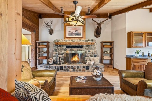 2500 Cottontail Road, Gallatin Gateway, MT 59730