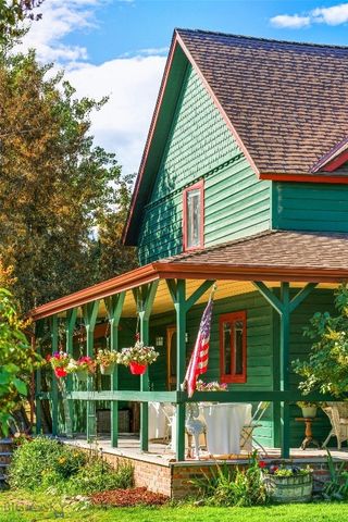 2500 Cottontail Road, Gallatin Gateway, MT 59730