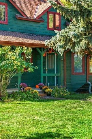 2500 Cottontail Road, Gallatin Gateway, MT 59730