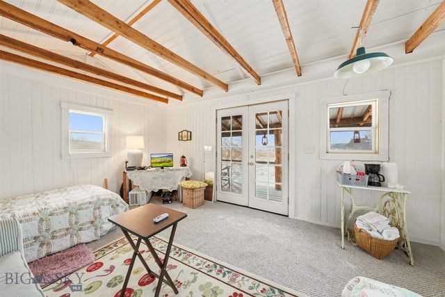 2500 Cottontail Road, Gallatin Gateway, MT 59730