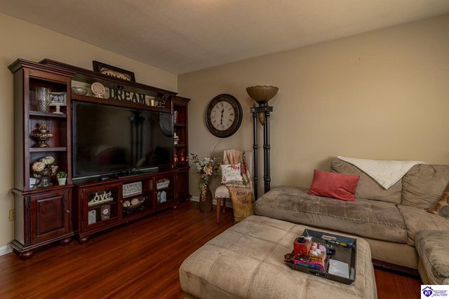 432 Berkley Court, Radcliff, KY 40160